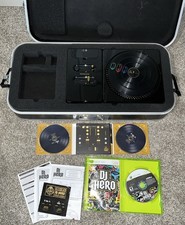 DJ Hero Renegade Edition Feat Jay-Z & Eminem per Nintendo Wii leggermente usato con CD