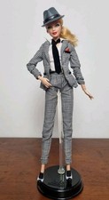 BARBIE doll SINATRA #T7908 MATTEL 2011 COLLECTOR Pink Label MINT