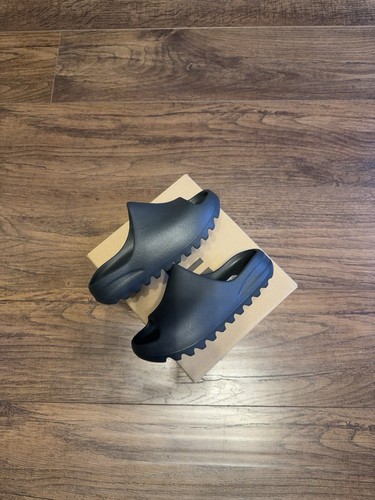 Adidas yeezy slide dark onyx - yeezy,