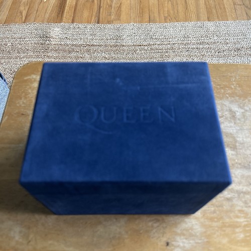 Queen the crown jewels - queen, 25th