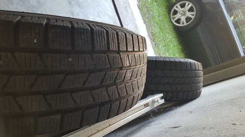 Cerchi con gomme invernali - cerchi,