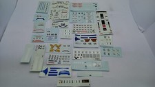 DECLOTTO5 Lotto di 24 decals assortite per modelli in scala 1/43