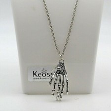 Collana lunga con pendente a