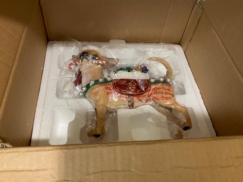 Danbury mint chihuahua di - mint,