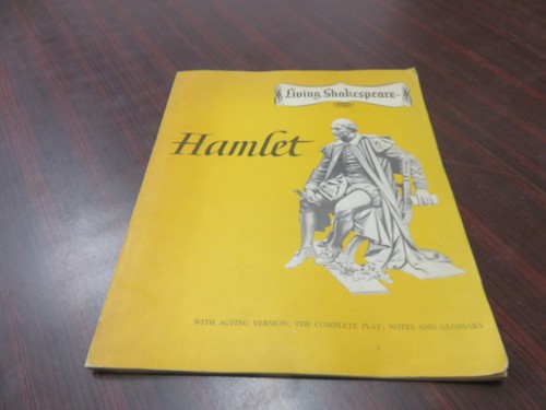 Hamlet - (living, shakespeare)