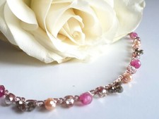 Collana con pietre e