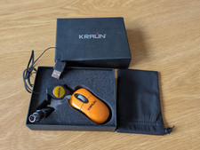 Mini Mouse Kraun. Color arancio.