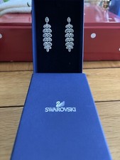 Orecchini pendenti traforati