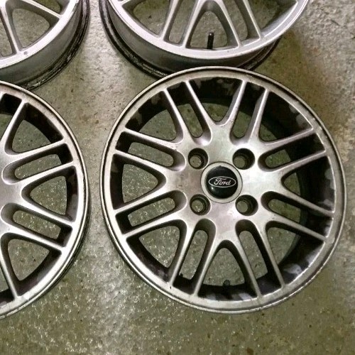 Cerchio lega ford fiesta - 15,