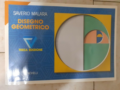 Libro scolastico disegno
