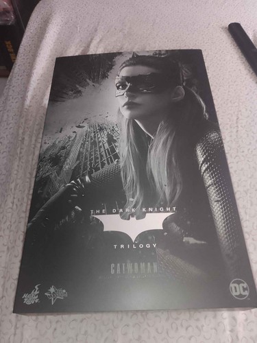 Hot toys catwoman mms627 dark - ,