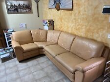 divano angolare in pelle