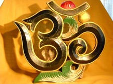 simbolo om legno...artigianato nepalese