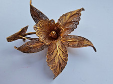 Grande spilla floreale