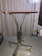 TAVOLINO CON PIANO ARANCIONE