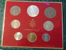 VATICANO DIVISIONALE COMPLETA DEL 1972 CON 500 LIRE IN ARGENTO