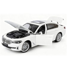 Modellino auto 1:18 BMW 530Li
