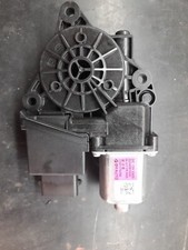 82460F1020 motore alzacristalli anteriore destro per KIA SPORTAGE (QL) 7136491