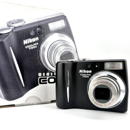 Nikon coolpix 7900 - nikon,