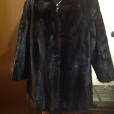 pelliccia visone nero  tasche interne ganci di chiusura