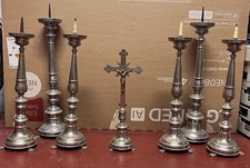 SERVIZIO DI CANDELIERI DA ALTARE CON CROCE 