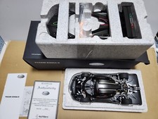 Autoart 78261 Pagani Zonda R modello in fibra di carbonio 1/18