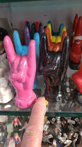 Statuetta mano corna alta - 1,