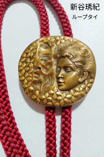 Cravatta anello scultura - ad,
