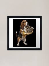 Basset Hound che suona corno