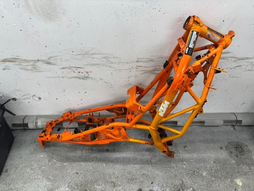 Danni telaio ktm duke 390 - danni,