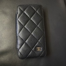 Custodia Chanel nera