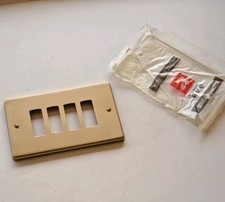 Ave placca placchetta 4 moduli posti fori serie Grattacielo bronzo