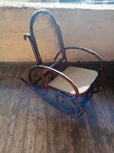 Poltrona dondolo thonet 825 - poltrona,