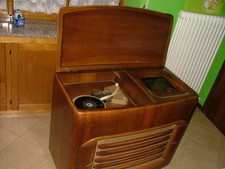 RADIO GIRADISCHI MAGNADYNE VALVOLE VINTAGE MOBILE LEGNO EPOCA 33 45 78 GIRI