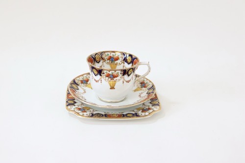 Piatto piattino tazza tè trio