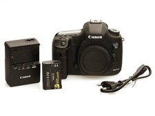 Canon EOS 5D Mark III DSLR
