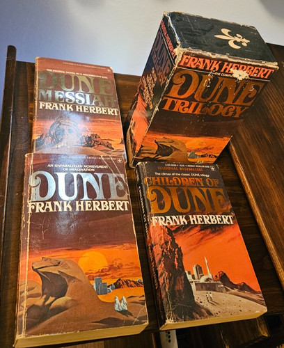 Dune trilogy complete - box, set