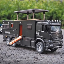 1:24 Diecast Benz Camper RV