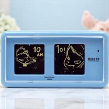 [NUOVO] Yoshitomo Nara Orologio da Tavolo Walk On Flip Agnello Blu dal Giappone