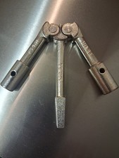 Chiave tripla snodata per