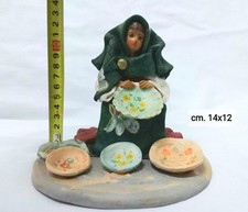 ARTE SARDA STATUA CERAMICA ARTIGIANALE  DONNA CON  CESTI CM. 14x12  (R. CARBONI)