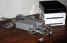 Lotto 3 Nintendo WII con 2 alimentatori per parti di ricambio leggi descrizione