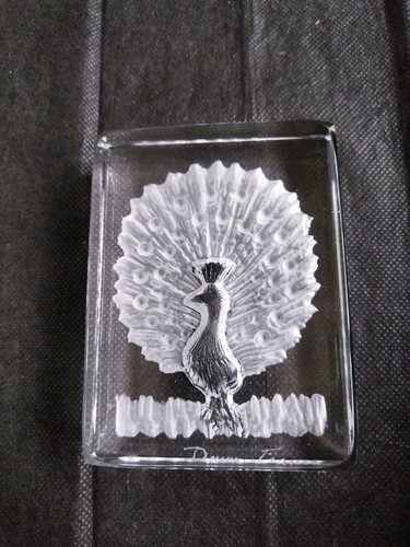 Presse papier cristal daum - papier,