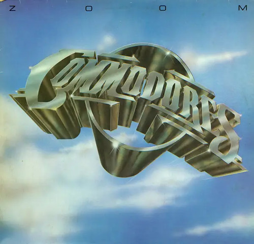 Commodores zoom near - near, mint