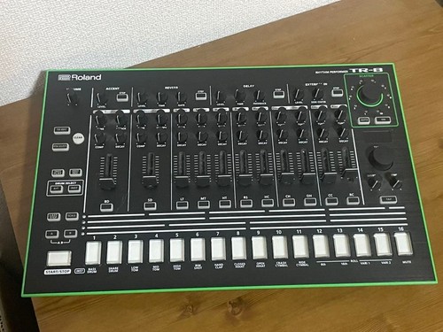 Roland aira rhythm - aira,