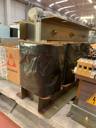 Trasformatore trifase