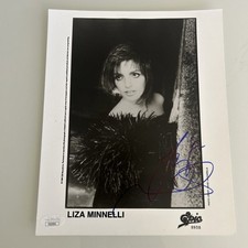 Foto promozionale firmata Liza