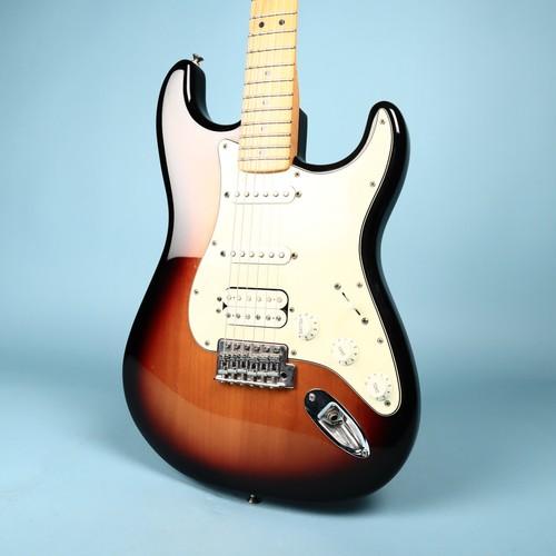 2013 fender stratocaster mim - fender,