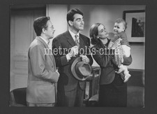 NINO TARANTO WALTER CHIARI E LUCIA BOSÈ NEL FILM ACCADDE AL COMMISSARIATO 1954