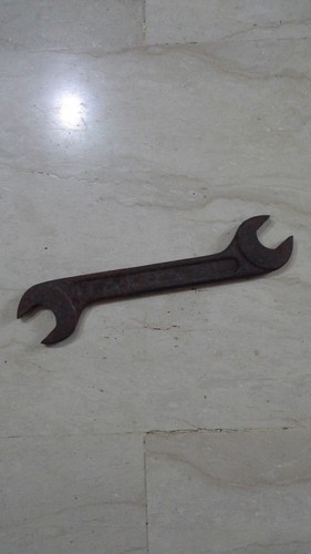 Vecchia chiave meccanico - vecchia,